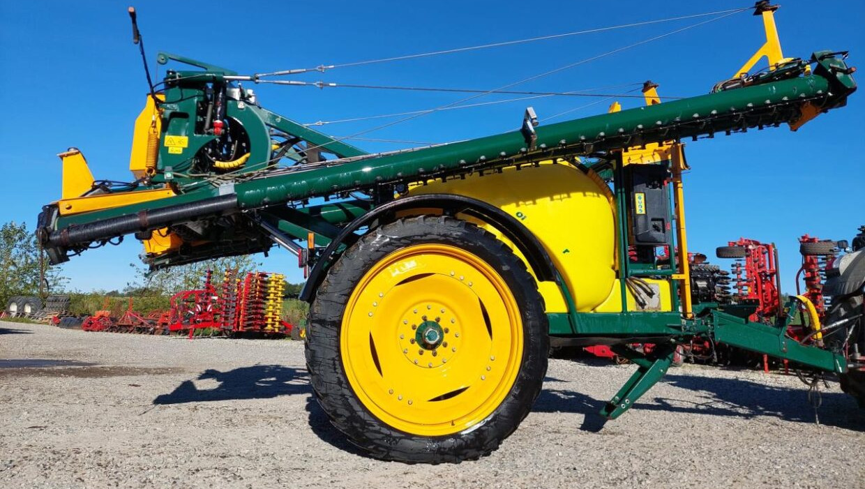 Danfoil ConCorde 3000L - 24m med GPS - Συρόμενο ψεκαστικό: φωτογραφία 2 Danfoil ConCorde 3000L - 24m med GPS - Συρόμενο ψεκαστικό: φωτογραφία 2