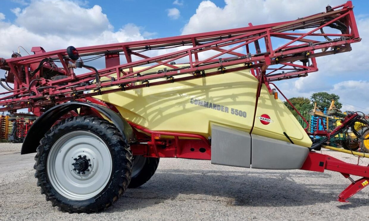 Hardi Commander 5500i -30m - Συρόμενο ψεκαστικό: φωτογραφία 2 Hardi Commander 5500i -30m - Συρόμενο ψεκαστικό: φωτογραφία 2