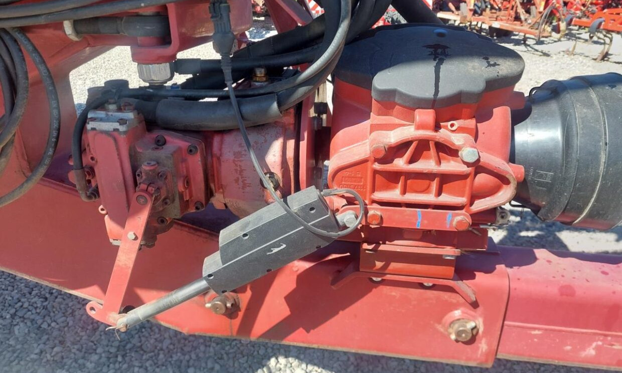 Hardi Commander Plus 4200 - 28m Twin - Συρόμενο ψεκαστικό: φωτογραφία 5 Hardi Commander Plus 4200 - 28m Twin - Συρόμενο ψεκαστικό: φωτογραφία 5
