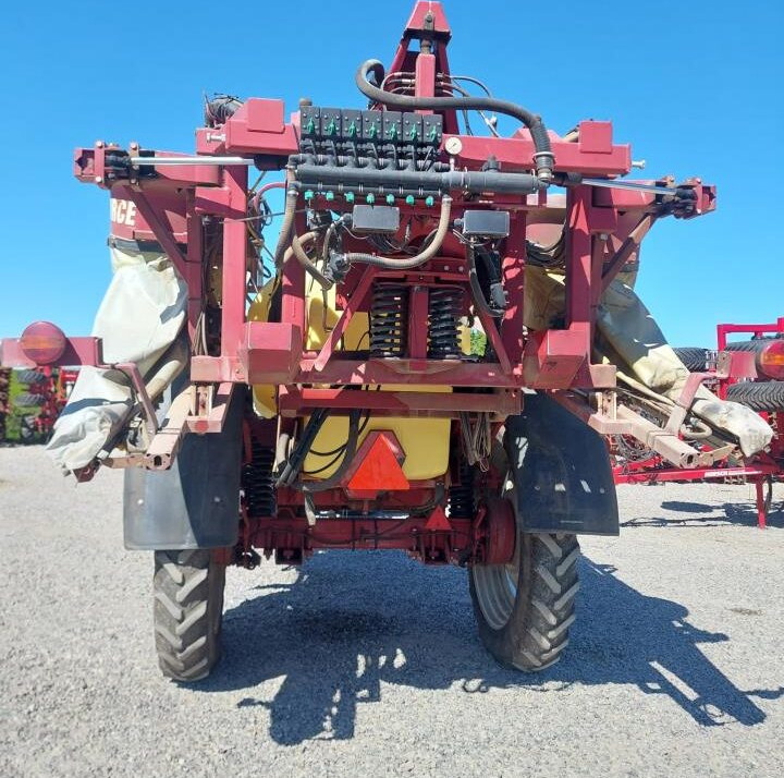 Hardi Commander Plus 4200 - 28m Twin - Συρόμενο ψεκαστικό: φωτογραφία 4 Hardi Commander Plus 4200 - 28m Twin - Συρόμενο ψεκαστικό: φωτογραφία 4