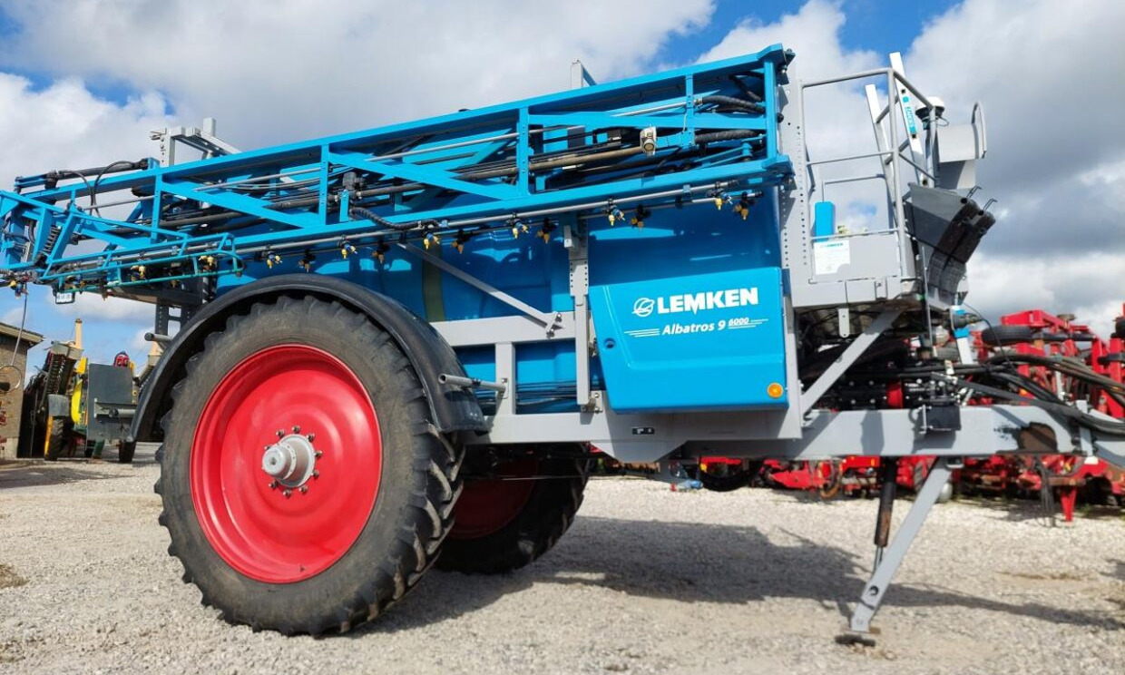 Lemken ALBATROS 9 6000 L med GPS - Συρόμενο ψεκαστικό: φωτογραφία 4 Lemken ALBATROS 9 6000 L med GPS - Συρόμενο ψεκαστικό: φωτογραφία 4