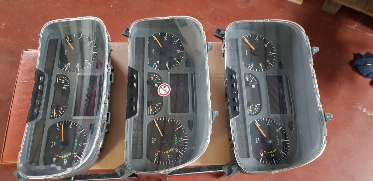 Mercedes-Benz ATEGO - Ταμπλό αυτοκινήτου για Φορτηγό: φωτογραφία 4 Mercedes-Benz ATEGO - Ταμπλό αυτοκινήτου για Φορτηγό: φωτογραφία 4