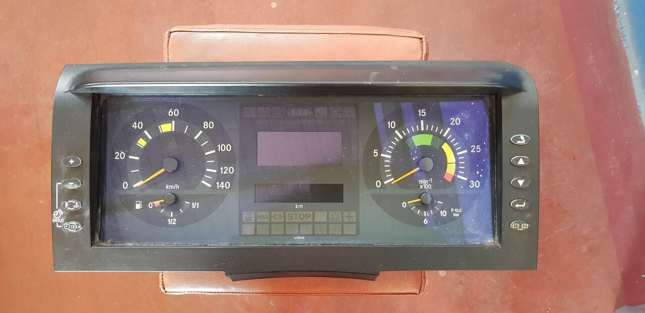 Mercedes-Benz ATEGO - Ταμπλό αυτοκινήτου για Φορτηγό: φωτογραφία 1 Mercedes-Benz ATEGO - Ταμπλό αυτοκινήτου για Φορτηγό: φωτογραφία 1