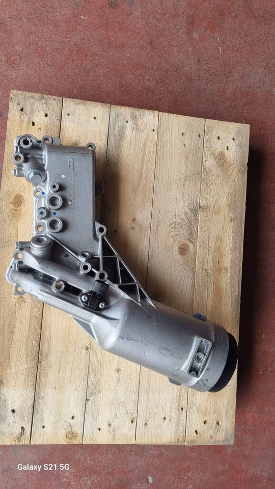 Mercedes-Benz OIL COOLER A 4571803110 Mercedes-Benz - Ψυγείο λαδιού για Φορτηγό: φωτογραφία 1 Mercedes-Benz OIL COOLER A 4571803110 Mercedes-Benz - Ψυγείο λαδιού για Φορτηγό: φωτογραφία 1