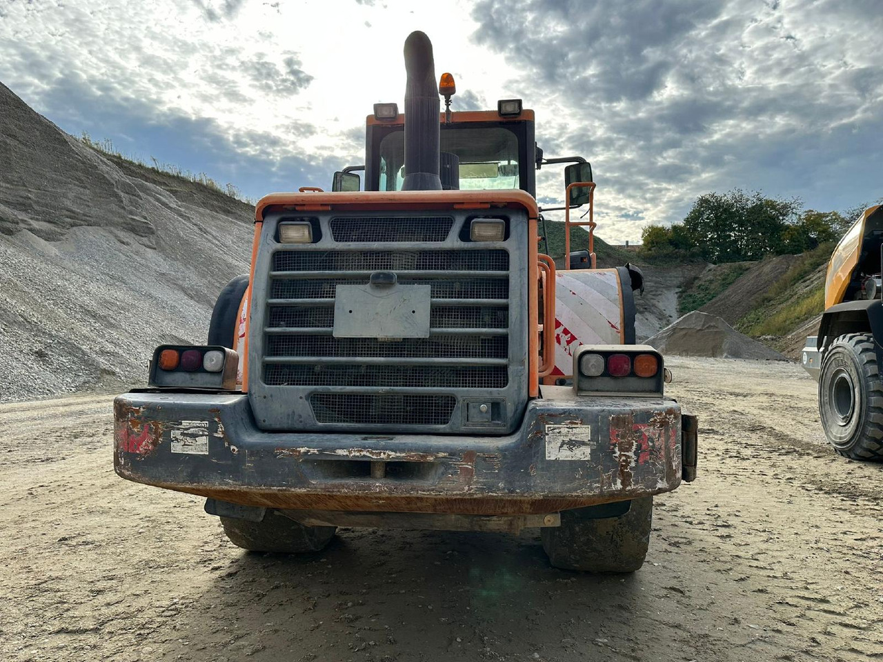 Doosan DL 300 - Ελαστιχοφόρος φορτωτής: φωτογραφία 5 Doosan DL 300 - Ελαστιχοφόρος φορτωτής: φωτογραφία 5