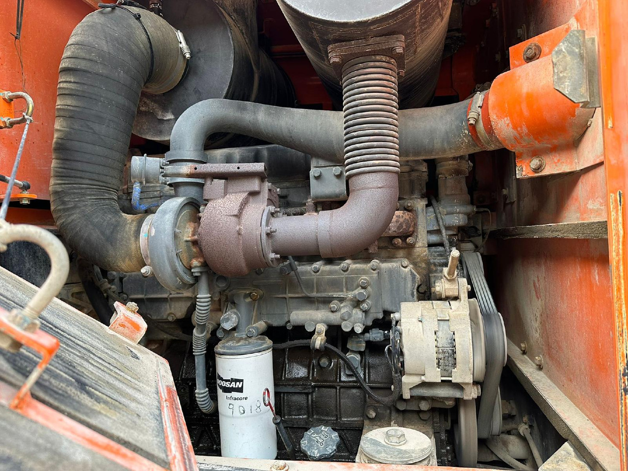 Doosan DL 300 - Ελαστιχοφόρος φορτωτής: φωτογραφία 3 Doosan DL 300 - Ελαστιχοφόρος φορτωτής: φωτογραφία 3