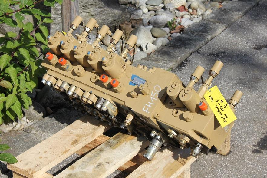 Fiat-Hitachi FH 150 - Υδραυλική βαλβίδα για Κατασκευή μηχανήματα: φωτογραφία 3 Fiat-Hitachi FH 150 - Υδραυλική βαλβίδα για Κατασκευή μηχανήματα: φωτογραφία 3