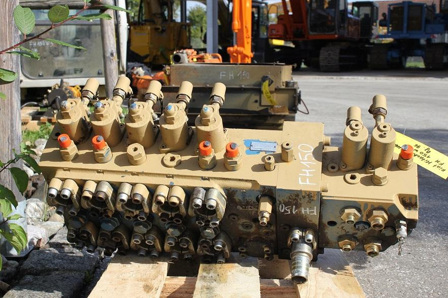 Fiat-Hitachi FH 150 - Υδραυλική βαλβίδα για Κατασκευή μηχανήματα: φωτογραφία 5 Fiat-Hitachi FH 150 - Υδραυλική βαλβίδα για Κατασκευή μηχανήματα: φωτογραφία 5