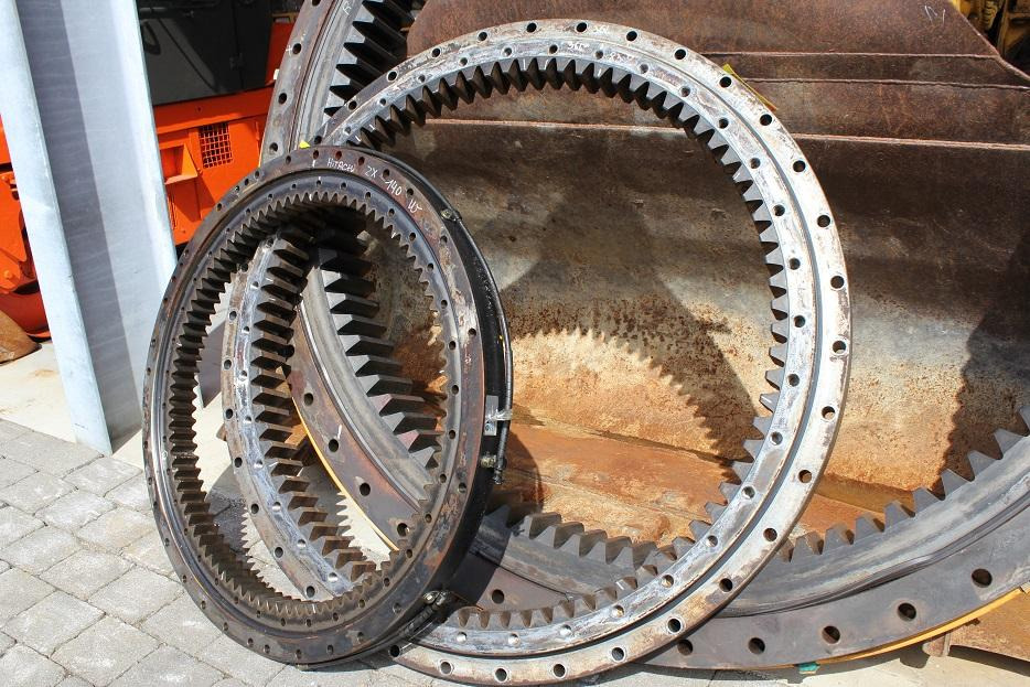 Hitachi 220 - Περιστροφική πλάκα για Κατασκευή μηχανήματα: φωτογραφία 2 Hitachi 220 - Περιστροφική πλάκα για Κατασκευή μηχανήματα: φωτογραφία 2