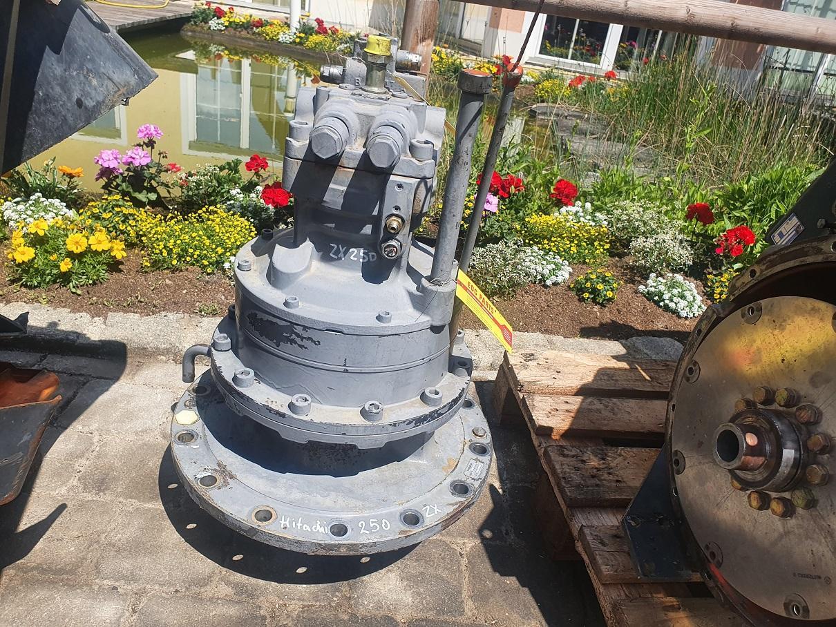 Hitachi ZX 250 - Μειωτήρας περιστροφής για Κατασκευή μηχανήματα: φωτογραφία 2 Hitachi ZX 250 - Μειωτήρας περιστροφής για Κατασκευή μηχανήματα: φωτογραφία 2