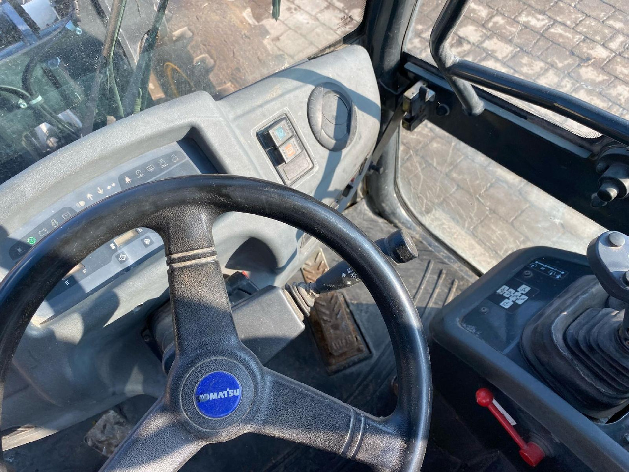 Ελαστιχοφόρος φορτωτής Komatsu WA 70-7: φωτογραφία 11