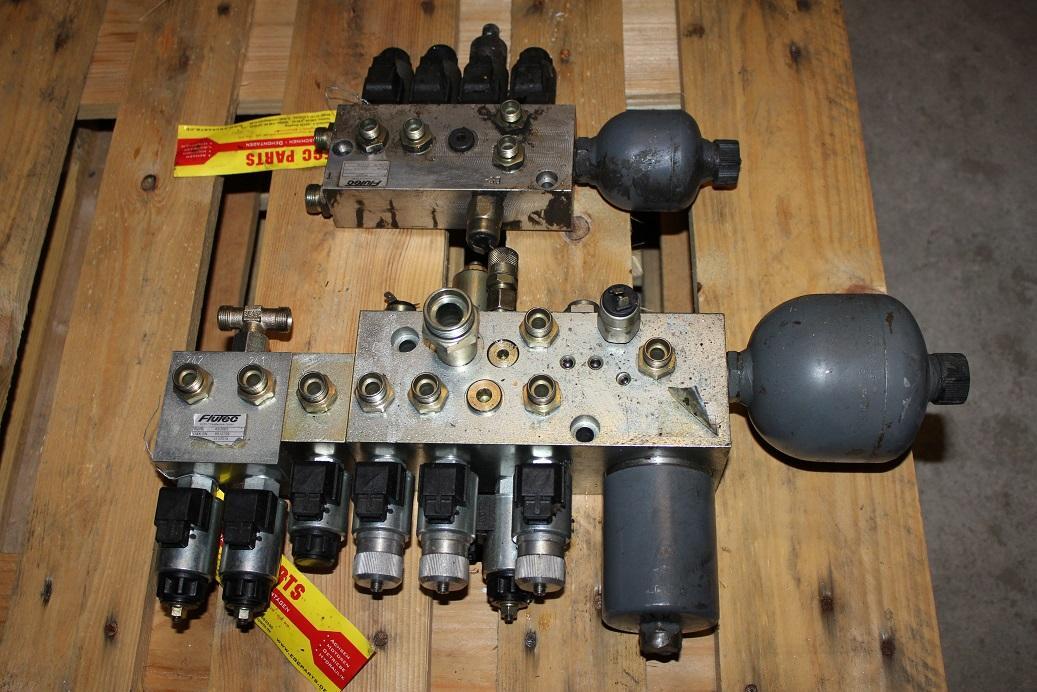 O&K MH Plus , New Holland - Υδραυλική βαλβίδα για Τροχοφόρος εκσκαφέας: φωτογραφία 1 O&K MH Plus , New Holland - Υδραυλική βαλβίδα για Τροχοφόρος εκσκαφέας: φωτογραφία 1