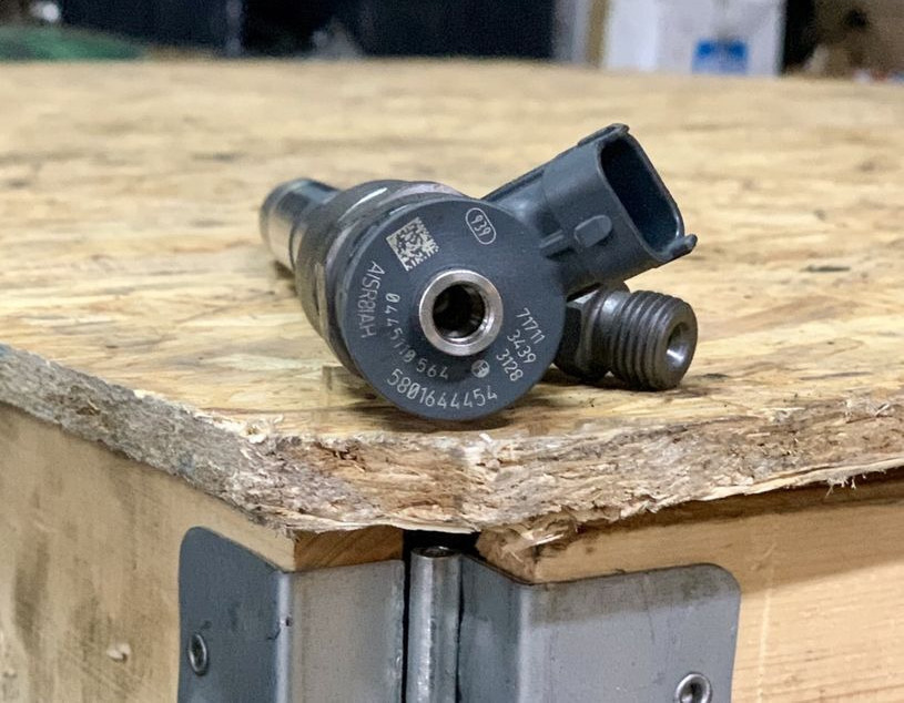 0445110564 for IVECO Daily 3.0 commercial vehicle - Σύστημα έγχυσης καυσίμου για Ελαφρύ επαγγελματικό: φωτογραφία 3 0445110564 for IVECO Daily 3.0 commercial vehicle - Σύστημα έγχυσης καυσίμου για Ελαφρύ επαγγελματικό: φωτογραφία 3