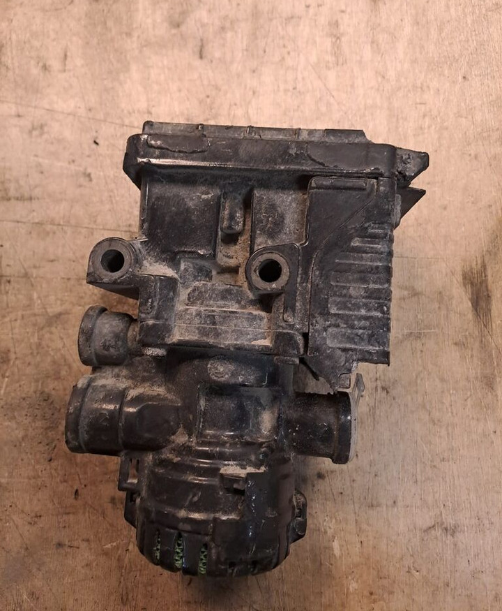 Knorr-Bremse K050211 MAN - Βαλβίδα φρένων για Φορτηγό: φωτογραφία 1 Knorr-Bremse K050211 MAN - Βαλβίδα φρένων για Φορτηγό: φωτογραφία 1