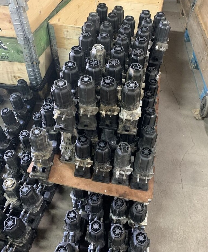 Mercedes-Benz oryginał hurt regeneracja A0001407678 Mercedes-Benz Actros Atego MP4 Euro 6 - Σύστημα εξάτμισης για Φορτηγό: φωτογραφία 3 Mercedes-Benz oryginał hurt regeneracja A0001407678 Mercedes-Benz Actros Atego MP4 Euro 6 - Σύστημα εξάτμισης για Φορτηγό: φωτογραφία 3