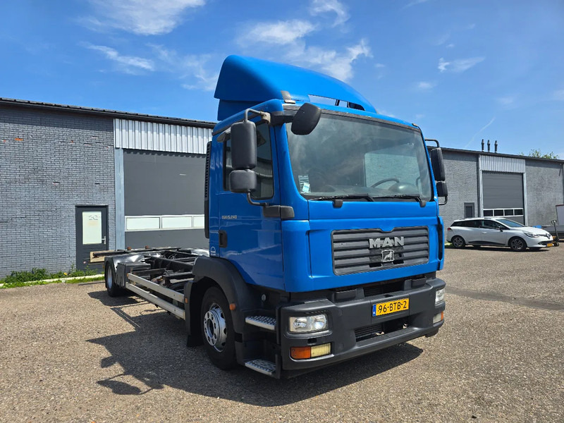 MAN TGM 15.240 TGM BDF - Φορτηγό μεταφοράς εμπορευματοκιβωτίων/ Κινητό αμάξωμα: φωτογραφία 2 MAN TGM 15.240 TGM BDF - Φορτηγό μεταφοράς εμπορευματοκιβωτίων/ Κινητό αμάξωμα: φωτογραφία 2