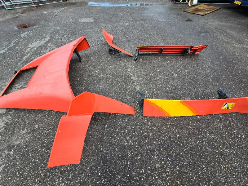 MAN TGX Spoiler - Αεροδυναμική/ Αεροτομή για Φορτηγό: φωτογραφία 2 MAN TGX Spoiler - Αεροδυναμική/ Αεροτομή για Φορτηγό: φωτογραφία 2