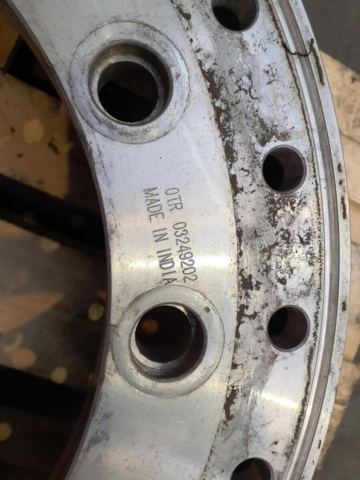 Grove Rear ring 445/95R25 12 8.8 2p Alu - Ζάντα για Γερανός: φωτογραφία 4 Grove Rear ring 445/95R25 12 8.8 2p Alu - Ζάντα για Γερανός: φωτογραφία 4