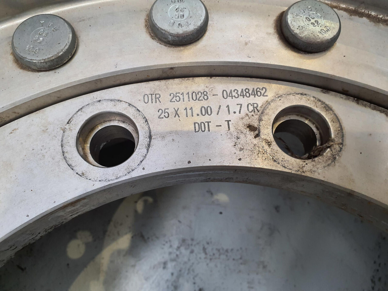 Grove Wheel 445/95R25 12 9 2p alu - Πλήρης τροχός για Γερανός: φωτογραφία 5 Grove Wheel 445/95R25 12 9 2p alu - Πλήρης τροχός για Γερανός: φωτογραφία 5