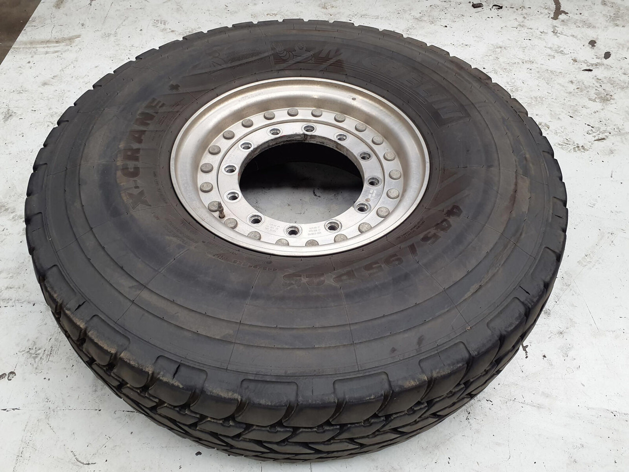 Grove Wheel 445/95R25 12 9 2p alu - Πλήρης τροχός για Γερανός: φωτογραφία 2 Grove Wheel 445/95R25 12 9 2p alu - Πλήρης τροχός για Γερανός: φωτογραφία 2