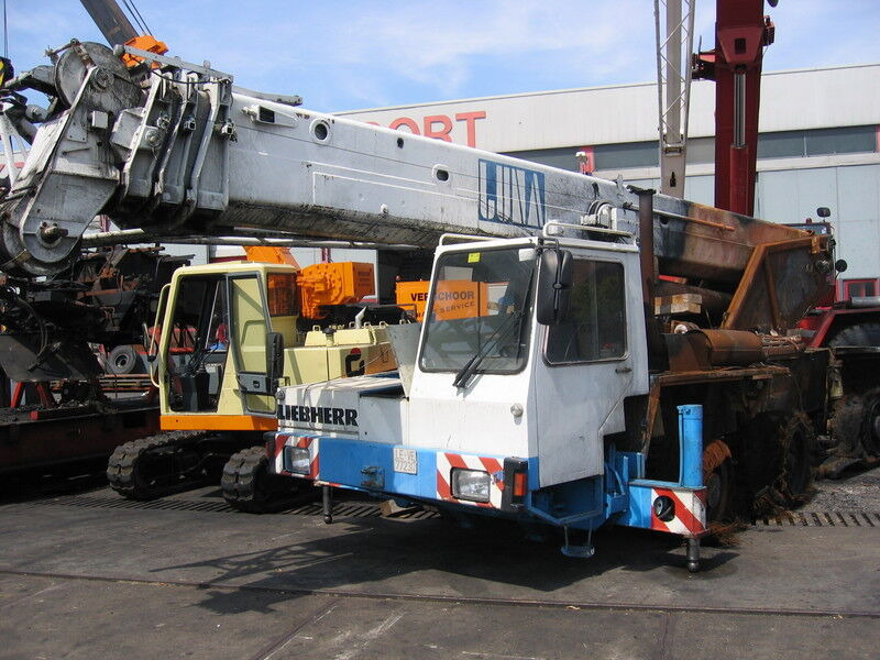 Liebherr LTM 1035-3 for parts - Τηλεσκοπικός γερανός: φωτογραφία 1 Liebherr LTM 1035-3 for parts - Τηλεσκοπικός γερανός: φωτογραφία 1