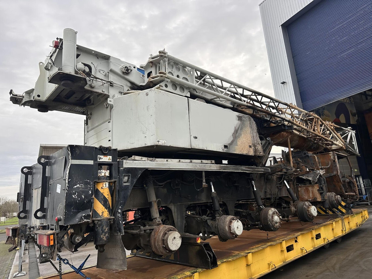 Liebherr LTM 1100-5.2 for parts - Τηλεσκοπικός γερανός: φωτογραφία 4 Liebherr LTM 1100-5.2 for parts - Τηλεσκοπικός γερανός: φωτογραφία 4