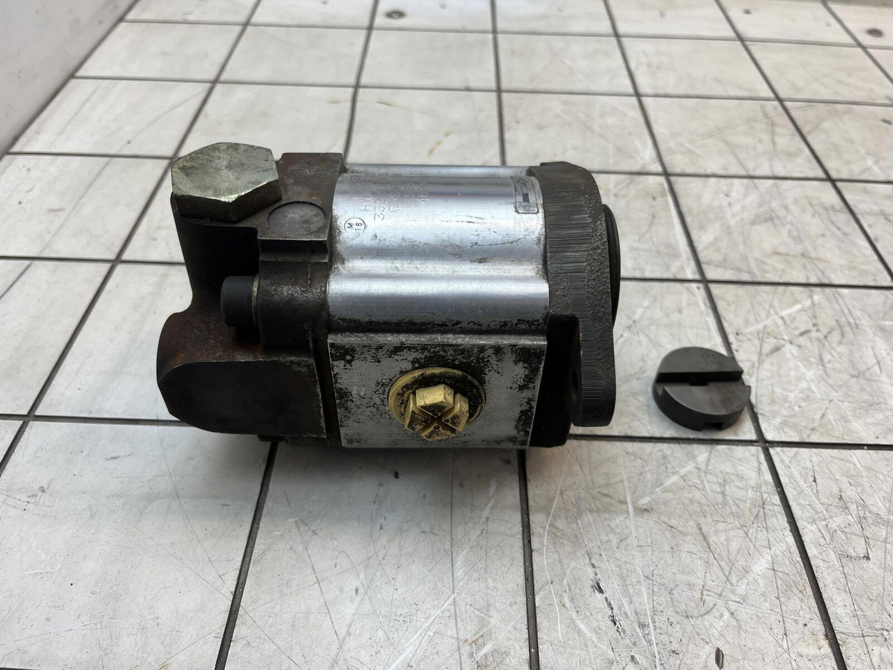 Parker Parker Hydraulics gear pump - Υδραυλική αντλία για Γερανός: φωτογραφία 1 Parker Parker Hydraulics gear pump - Υδραυλική αντλία για Γερανός: φωτογραφία 1