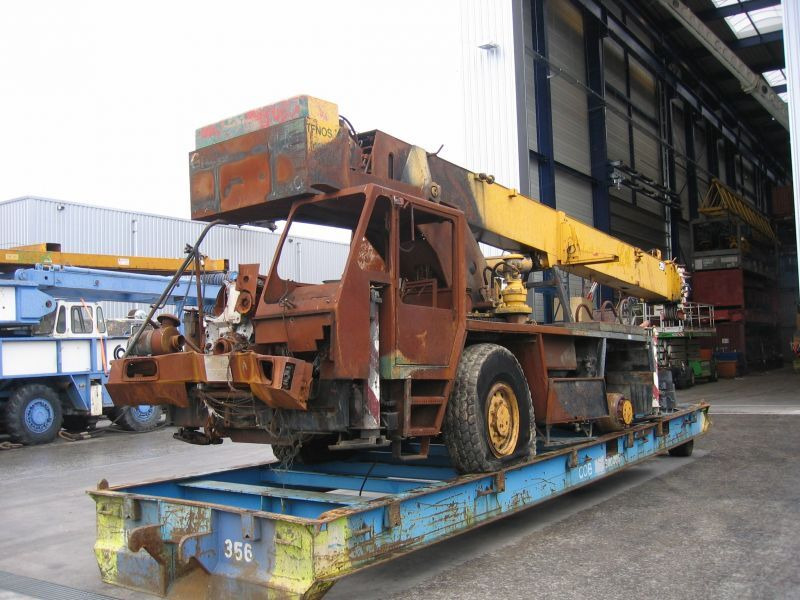 Terex 280 ATT for parts - Τηλεσκοπικός γερανός: φωτογραφία 1 Terex 280 ATT for parts - Τηλεσκοπικός γερανός: φωτογραφία 1