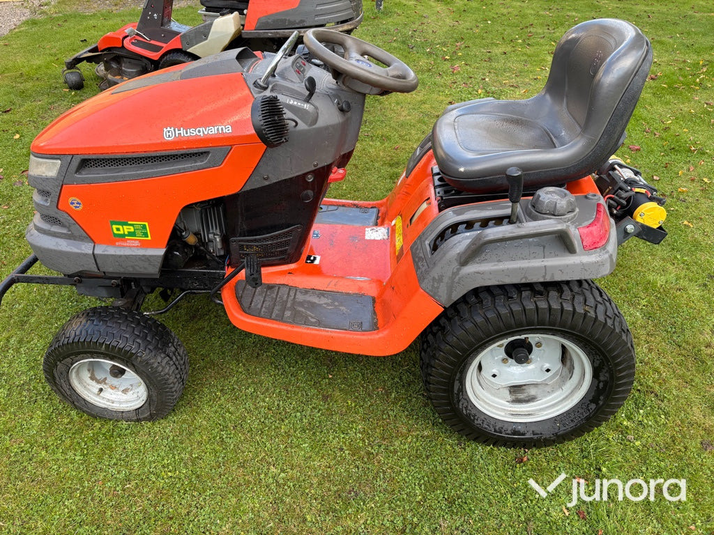 Åkgräsklippare Husqvarna GTH 260 XPT - Χλοοκοπτικό: φωτογραφία 2 Åkgräsklippare Husqvarna GTH 260 XPT - Χλοοκοπτικό: φωτογραφία 2