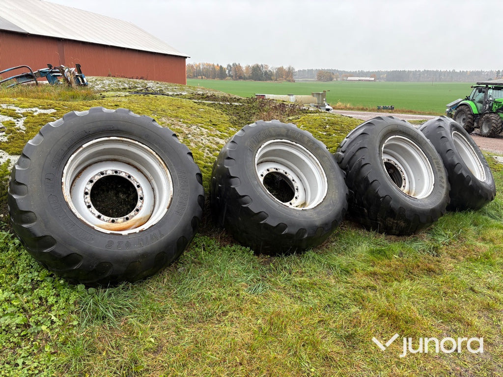 Däck - Trelleborg Twin 428 med fälg - Ελαστικό: φωτογραφία 1 Däck - Trelleborg Twin 428 med fälg - Ελαστικό: φωτογραφία 1