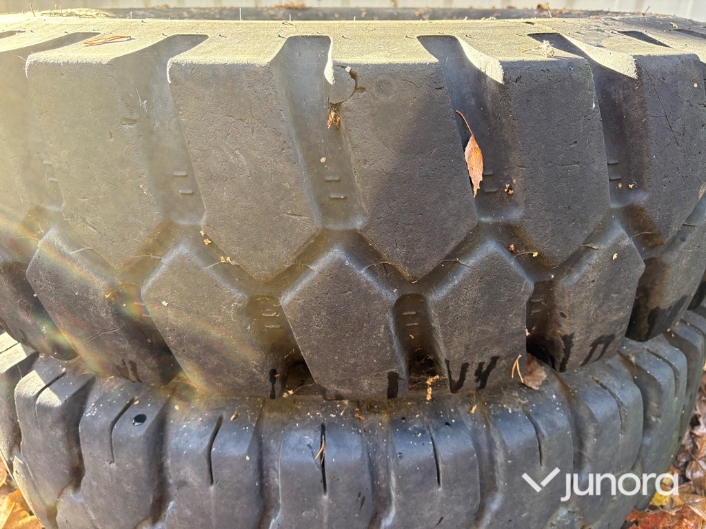 Däck & fälg - Till hjulgrävare Mitas - Πλήρης τροχός για Κατασκευή μηχανήματα: φωτογραφία 3 Däck & fälg - Till hjulgrävare Mitas - Πλήρης τροχός για Κατασκευή μηχανήματα: φωτογραφία 3