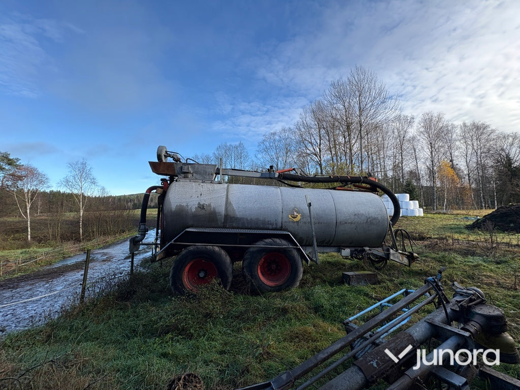 Gödseltunna - KIMADAN 15 kubik - Κοπροδιανομέας υγρής κοπριάς: φωτογραφία 5 Gödseltunna - KIMADAN 15 kubik - Κοπροδιανομέας υγρής κοπριάς: φωτογραφία 5