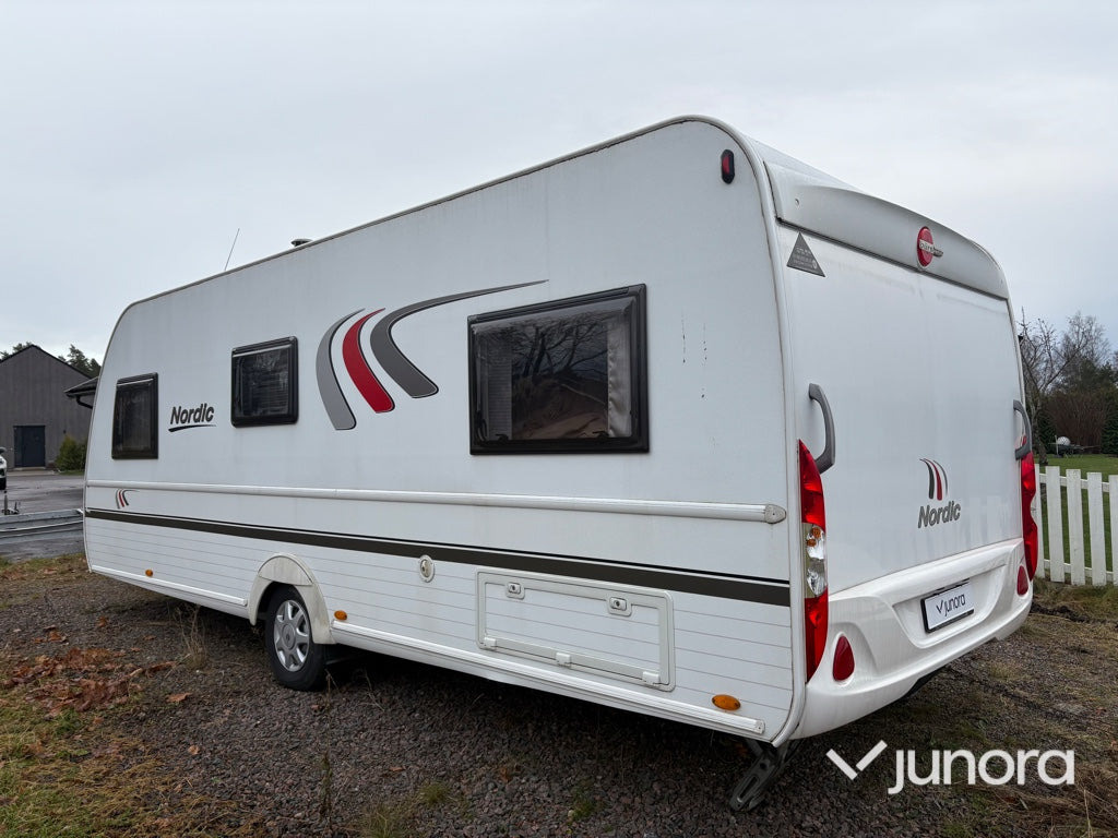 Husvagn - BÜRSTNER GMBH Averso Nordic - Ρυμουλκούμενο τροχόσπιτο: φωτογραφία 4 Husvagn - BÜRSTNER GMBH Averso Nordic - Ρυμουλκούμενο τροχόσπιτο: φωτογραφία 4