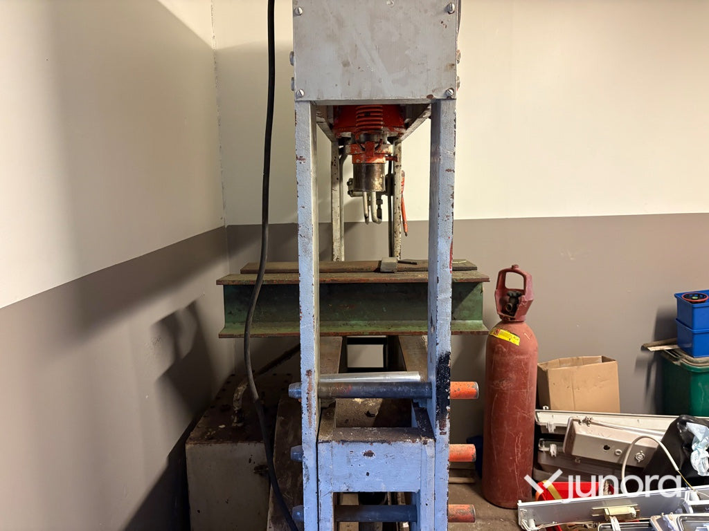 Hydraulpress - Hiab H100E, 100 ton - Στραντζόπρεσσα: φωτογραφία 5 Hydraulpress - Hiab H100E, 100 ton - Στραντζόπρεσσα: φωτογραφία 5