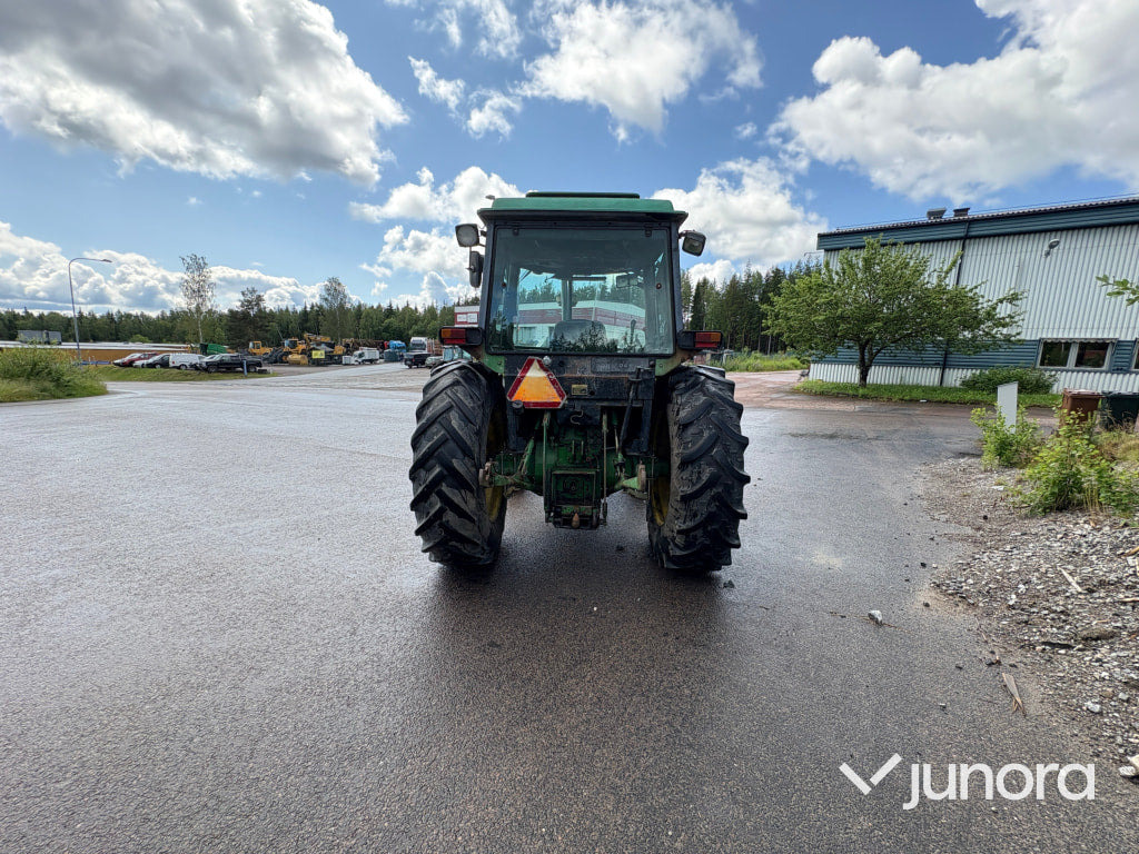John Deere 2650 - Τρακτέρ: φωτογραφία 4 John Deere 2650 - Τρακτέρ: φωτογραφία 4