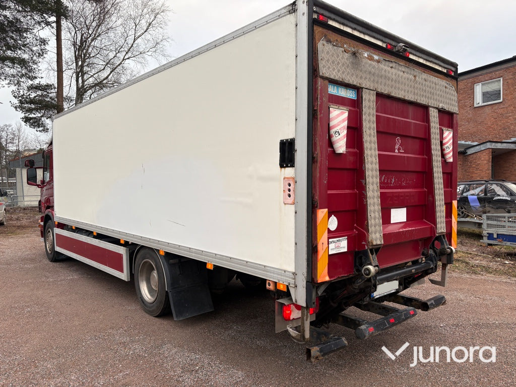 Lastbil - Scania, P270DB4X2HNB - Φορτηγό κόφα: φωτογραφία 3 Lastbil - Scania, P270DB4X2HNB - Φορτηγό κόφα: φωτογραφία 3