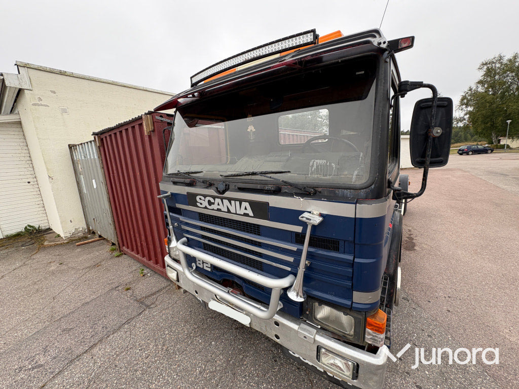 Lastbil - Scania, P82 M 4X2 50 - Φορτηγό φόρτωσης γάντζου: φωτογραφία 5 Lastbil - Scania, P82 M 4X2 50 - Φορτηγό φόρτωσης γάντζου: φωτογραφία 5