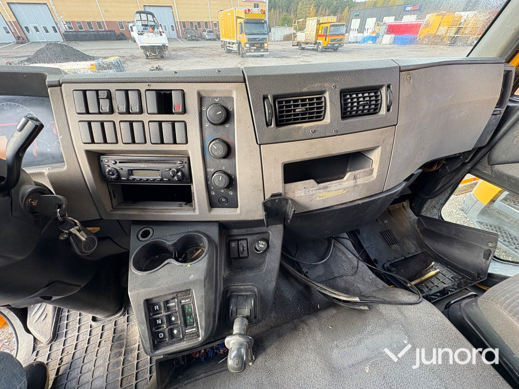 Φορτηγό μουσαμάς Lastbil Volvo FL-280 4*2: φωτογραφία 20