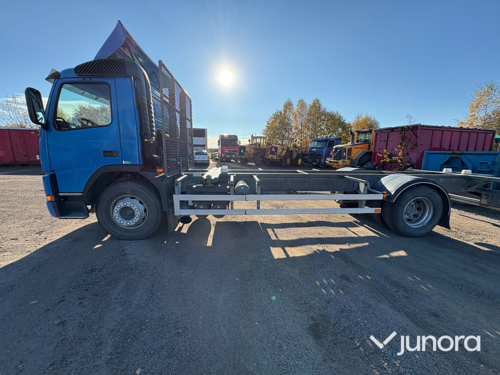 Lastbil - Volvo FM7 4*2 - Φορτηγό μεταφοράς εμπορευματοκιβωτίων/ Κινητό αμάξωμα: φωτογραφία 2 Lastbil - Volvo FM7 4*2 - Φορτηγό μεταφοράς εμπορευματοκιβωτίων/ Κινητό αμάξωμα: φωτογραφία 2