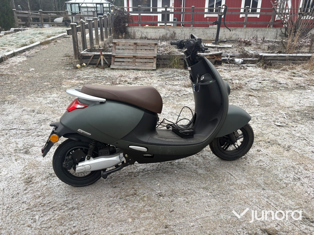 Moped - LVNENG LX02 - Μοτοσικλέτα: φωτογραφία 4 Moped - LVNENG LX02 - Μοτοσικλέτα: φωτογραφία 4