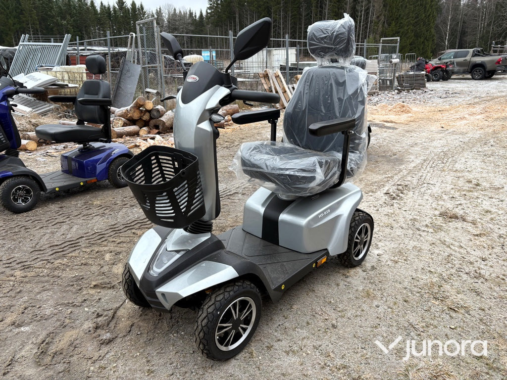 Promenadskoter - C.T.M HS-828 - Μοτοσικλέτα: φωτογραφία 1 Promenadskoter - C.T.M HS-828 - Μοτοσικλέτα: φωτογραφία 1