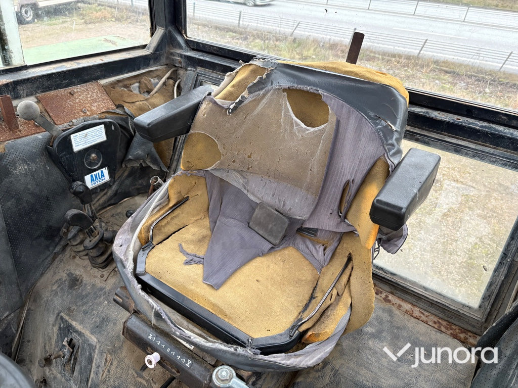 Τρακτέρ Traktor - John Deere 3140 MFWD: φωτογραφία 22