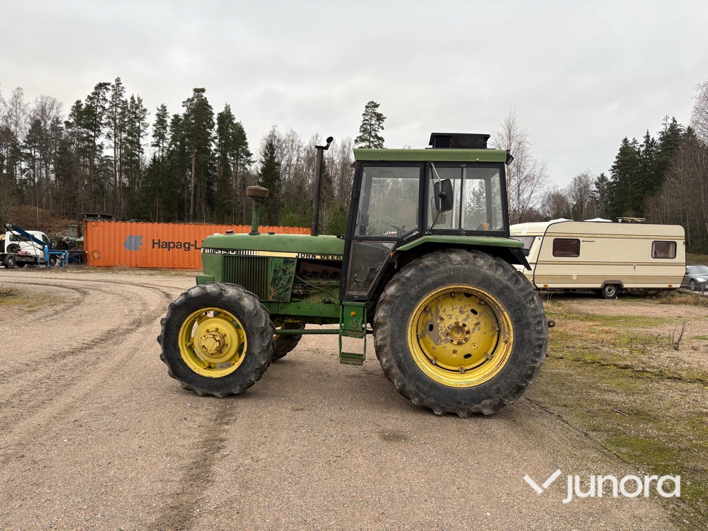 Τρακτέρ Traktor - John Deere 3140 MFWD: φωτογραφία 13