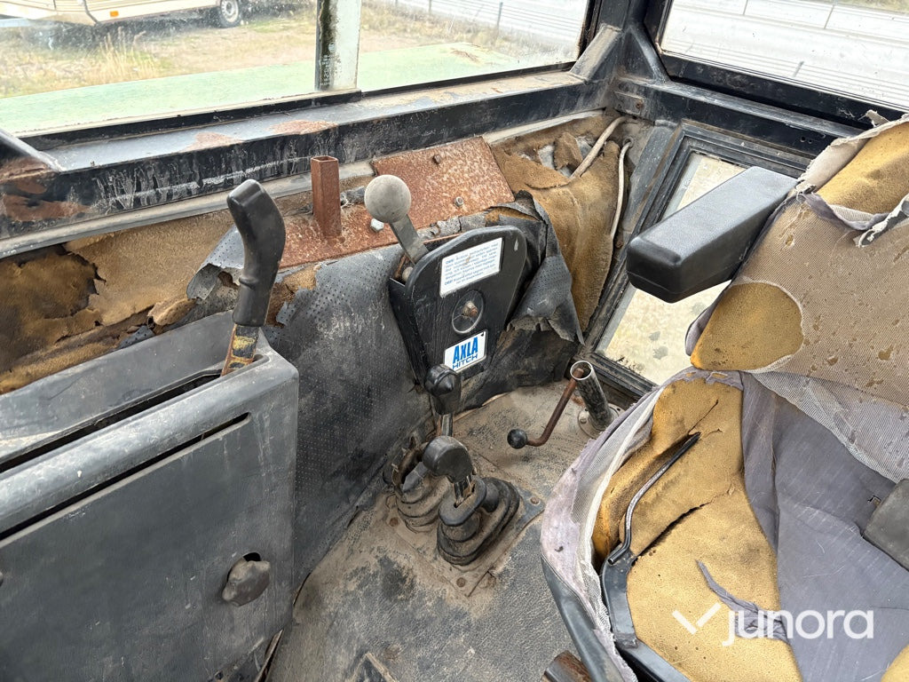 Τρακτέρ Traktor - John Deere 3140 MFWD: φωτογραφία 23