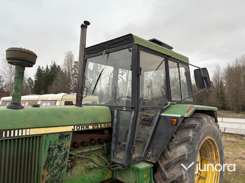 Τρακτέρ Traktor - John Deere 3140 MFWD: φωτογραφία 15