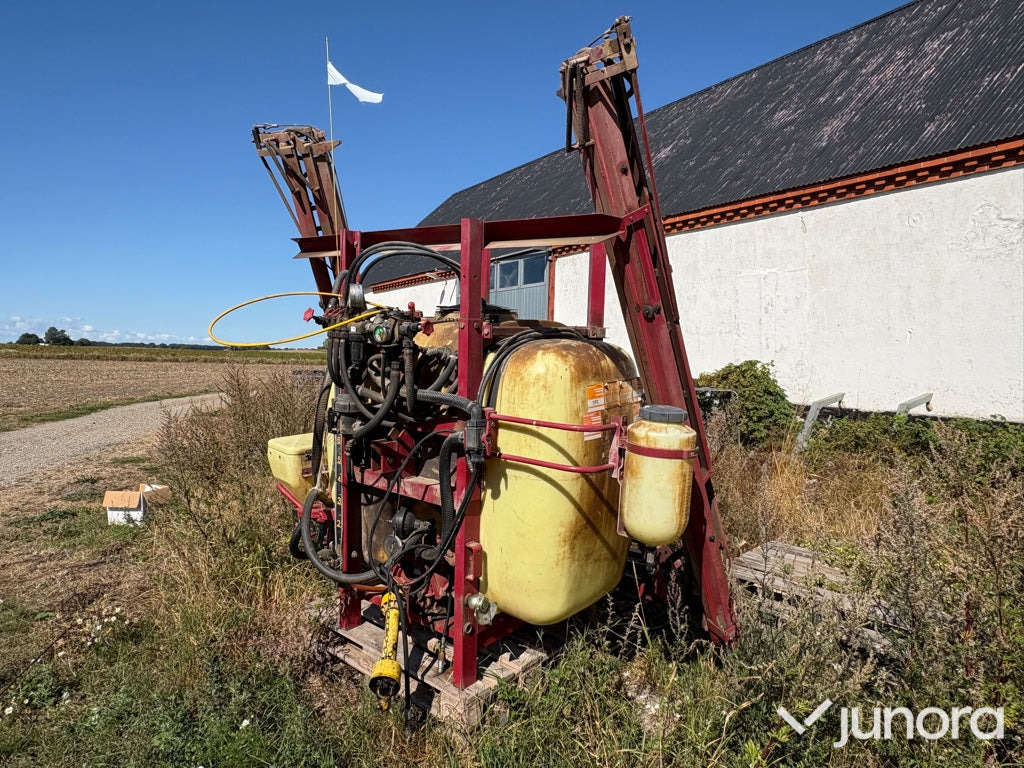 Växtspruta - Hardi, 1000L, 12M - Αναρτώμενο ψεκαστικό: φωτογραφία 1 Växtspruta - Hardi, 1000L, 12M - Αναρτώμενο ψεκαστικό: φωτογραφία 1