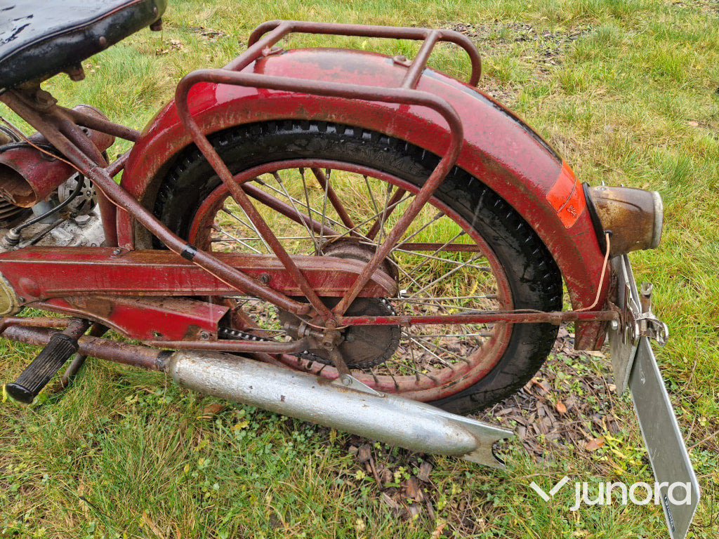 Veteranmotorcykel - Husqvarna 28 - Μοτοσικλέτα: φωτογραφία 4 Veteranmotorcykel - Husqvarna 28 - Μοτοσικλέτα: φωτογραφία 4