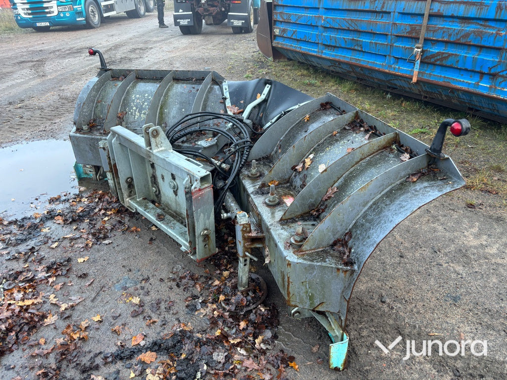 Vikplog - Holms V320 (AB Siringe) - Εκχιονιστικό μαχαίρι: φωτογραφία 4 Vikplog - Holms V320 (AB Siringe) - Εκχιονιστικό μαχαίρι: φωτογραφία 4