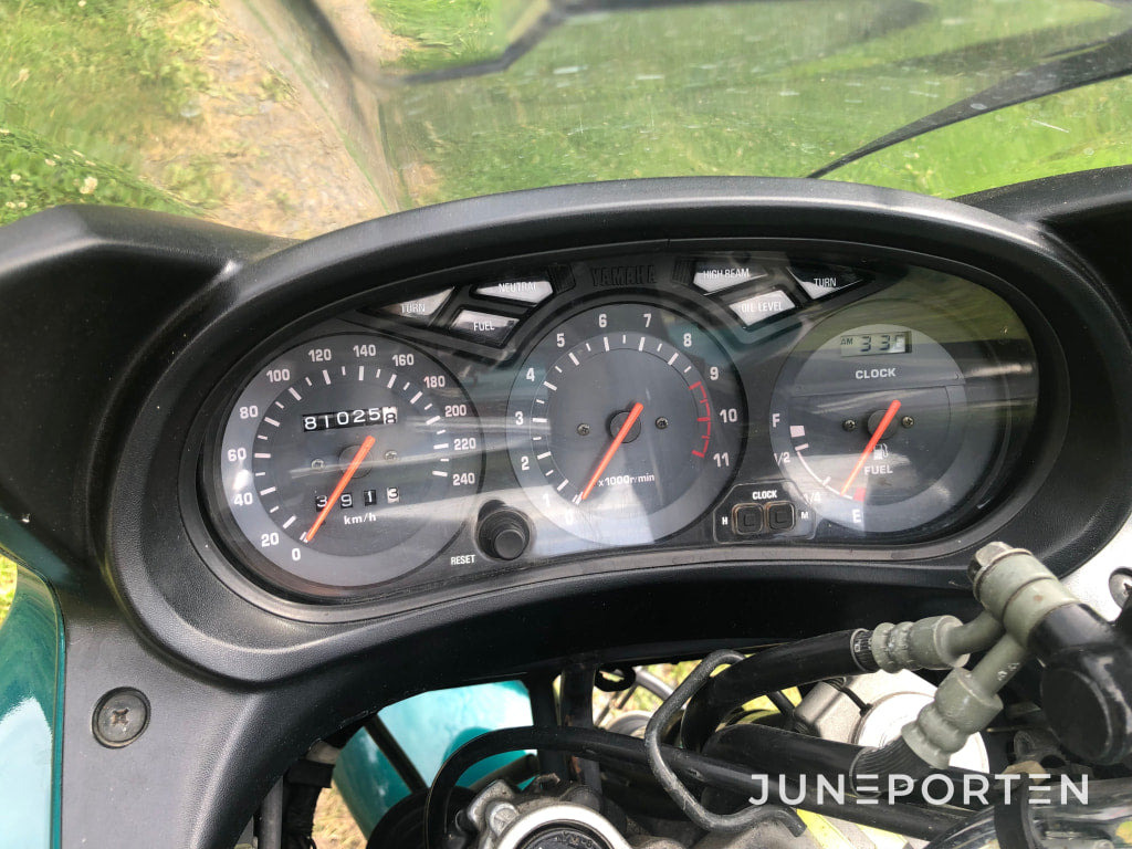 Yamaha Xj 900s - Μοτοσικλέτα: φωτογραφία 5 Yamaha Xj 900s - Μοτοσικλέτα: φωτογραφία 5