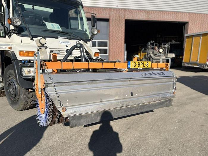 Mercedes-Benz Unimog U400 U400 4 x 2 / Schmidt SK350 sweeper - Σάρωθρο δρόμων: φωτογραφία 5 Mercedes-Benz Unimog U400 U400 4 x 2 / Schmidt SK350 sweeper - Σάρωθρο δρόμων: φωτογραφία 5